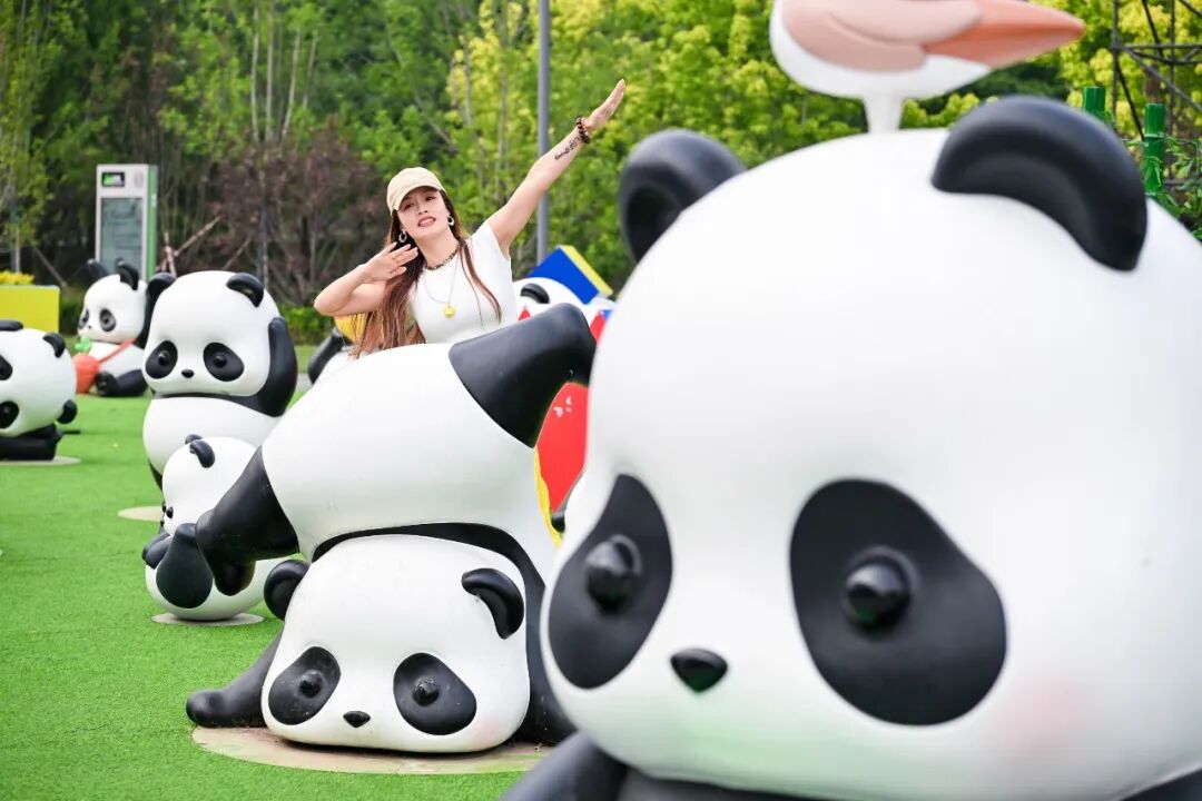 首届中国新文创市集Panda Roll治愈出圈